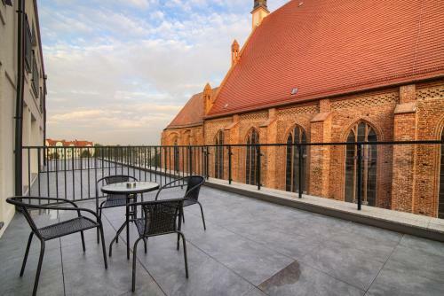 Apartments In - River House