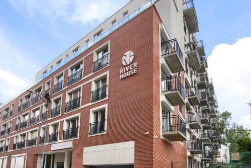 Apartments In - River House