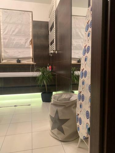 Uroczy Apartament W Centrum Miasta