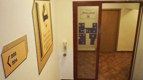 Hostel M?otek I Perlik