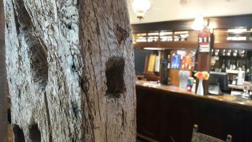 Cedars Hotel