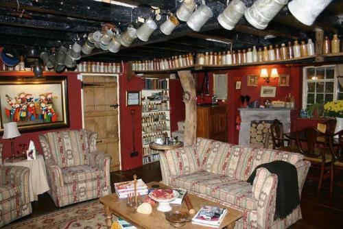 Hostal Wizards Thatch Luxury Suites