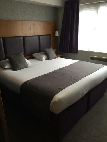 Hotel De Trafford By Greene King Inns