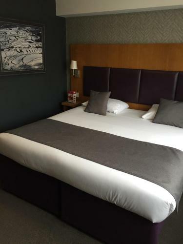 Hotel De Trafford By Greene King Inns