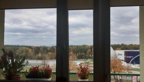 Green Sunny View Apartment