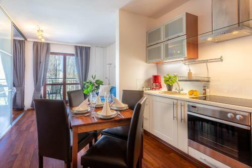 Ambria Apartments Promenada