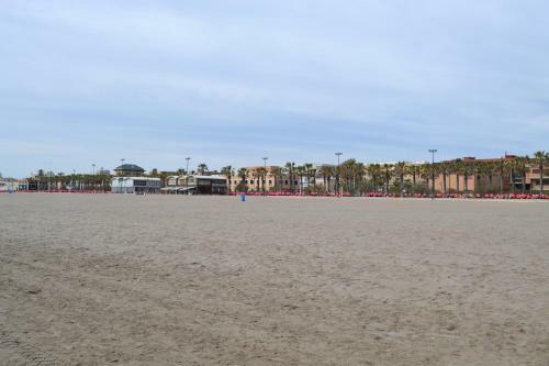 Apartamento Beach Malvarrosa, Caba�al, Wifi Free. Ca' Micaela.
