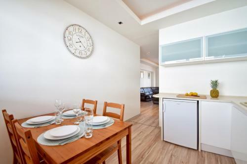 Ambria Apartments Platan Complex II