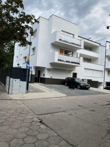 Apartament Przy Parku Z Du?ym Tarasem ,prywatny Parking