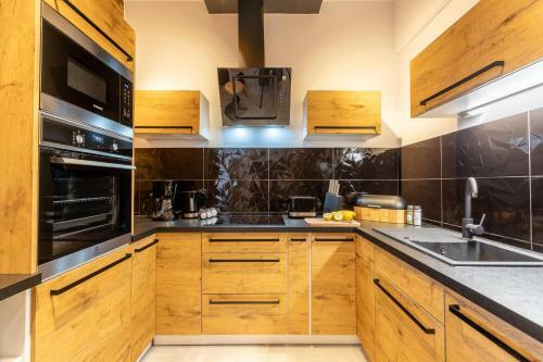 Ambria Apartments Platan Tower
