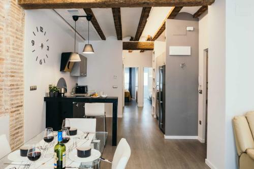 Apartamento Cathedral Modern 2br, 1ba, Wifi, Ac, Balcony