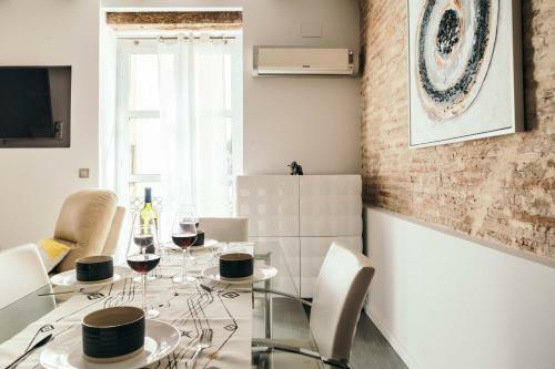 Apartamento Cathedral Modern 2br, 1ba, Wifi, Ac, Balcony