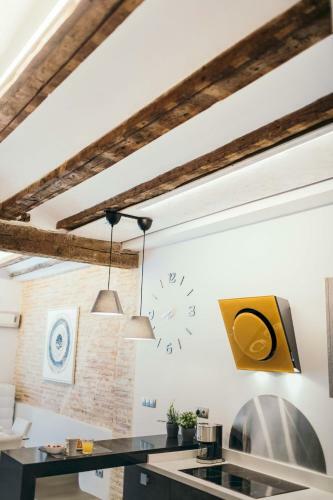 Apartamento Cathedral Modern 2br, 1ba, Wifi, Ac, Balcony