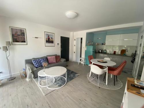 Apartament Bia?y Dom Herberta 4