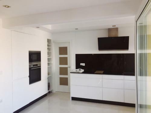 The White Apartment: Luxury, Beach And Design