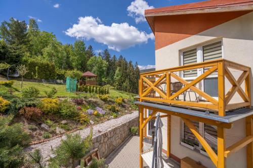 Domino - Pokoje I Apartamenty