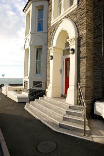Bay View Apartments