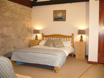 Hostal Kingston Country Courtyard