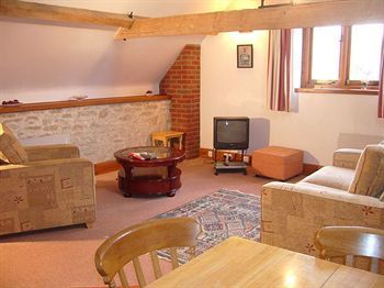 Hostal Kingston Country Courtyard