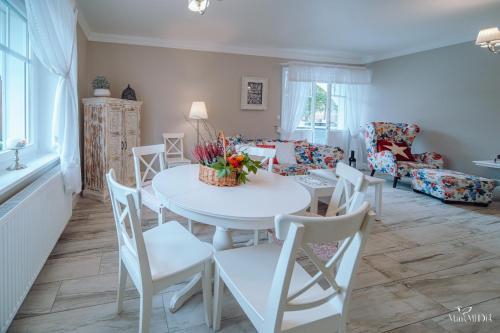 Dolina Wiking�w Apartament Urnes 01