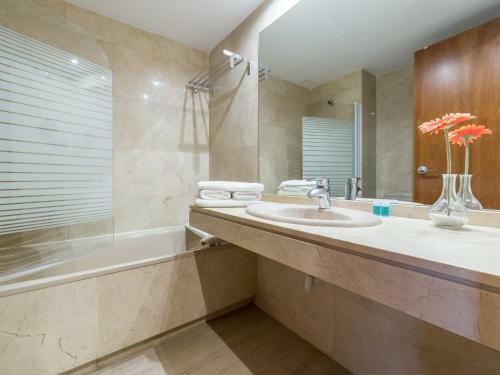 Apartamento Travel Habitat - Ciudad de Las Ci�ncias