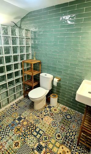 Apartamento Loft Independiente Con Piscina Compartida En Centro De Valencia