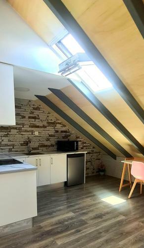 Apartamento Loft Independiente Con Piscina Compartida En Centro De Valencia