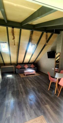 Apartamento Loft Independiente Con Piscina Compartida En Centro De Valencia
