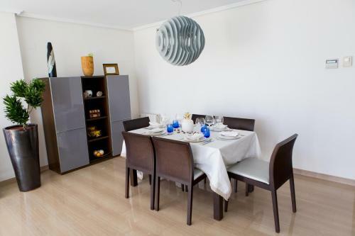 Art And Sciences View Luxury Apartment