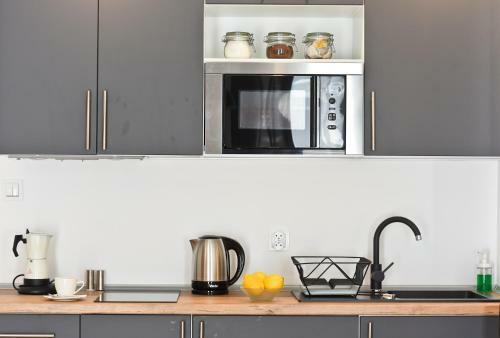 Green Garden Apartment