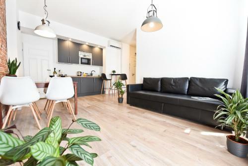Green Garden Apartment