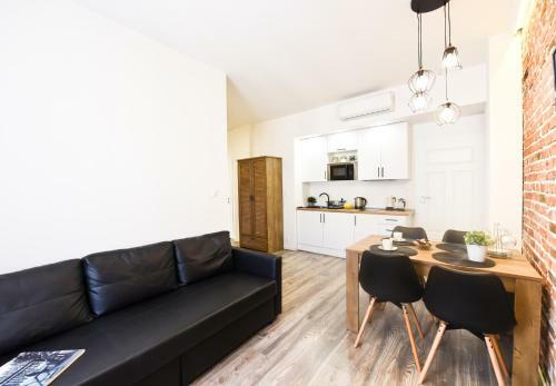 Metropolis Apartment