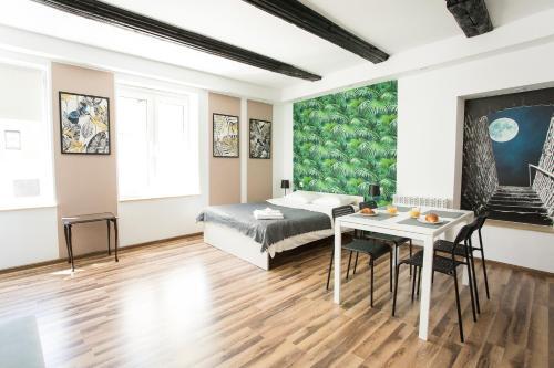 Apartamento Old Town Studio (b)