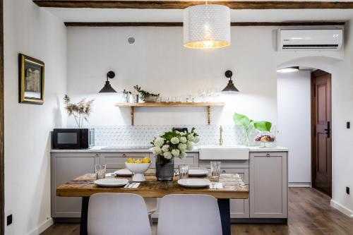 Uroczy Apartament ?azienna 5/4