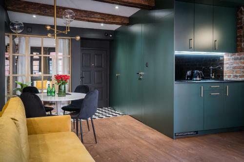1555 Apartment III