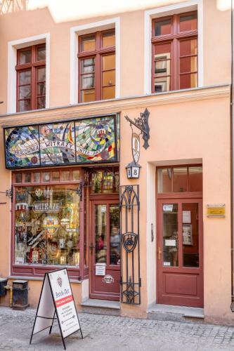 1555 Apartment III
