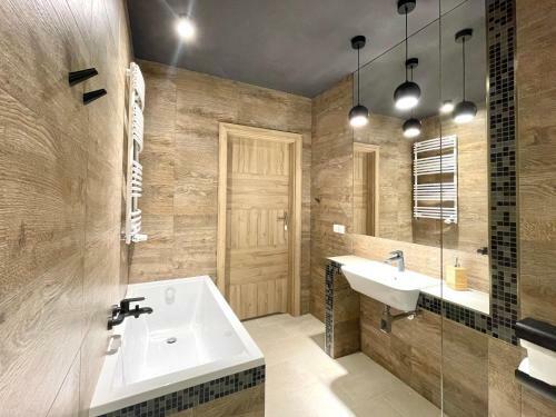 Homestay 2 Apartment With Parking