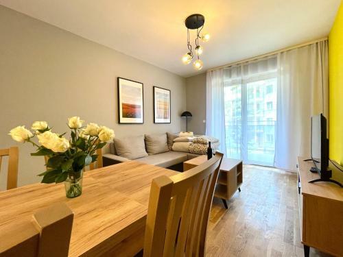 Homestay 2 Apartment With Parking