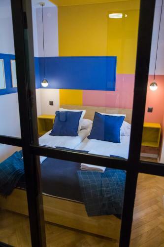 Holi Apartment