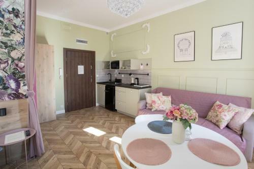 Petite Visite No. 17 Apartment