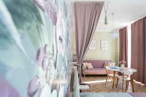 Petite Visite No. 17 Apartment