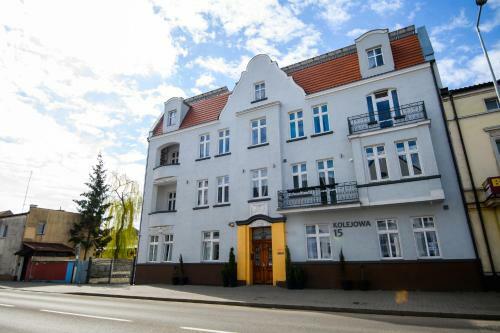 Albergue Centrum Noclegi W?growiec