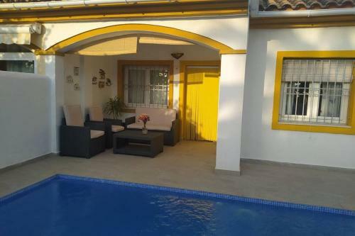 Casa Al Vent. Villa Con Piscina Y Parcela Privada