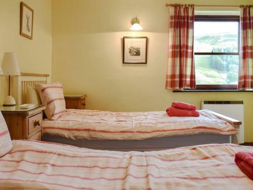 5 Swallowholm Cottages