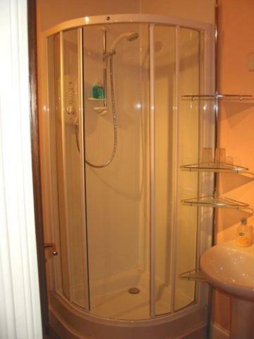 Hostal Rathan House - Guesthouse At Eskbank