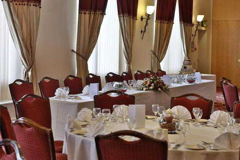 Best Western Three Swans Hotel