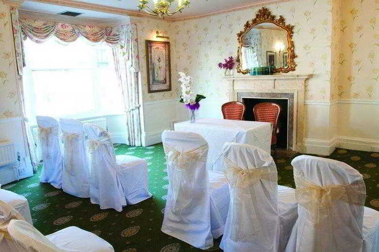 Best Western Three Swans Hotel