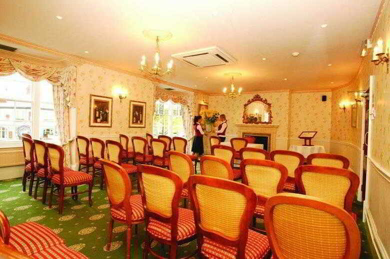 Best Western Three Swans Hotel