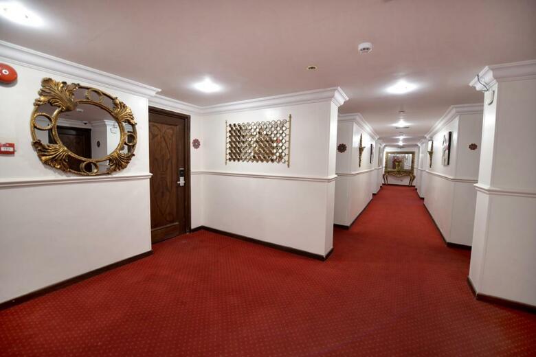 Best Western Three Swans Hotel