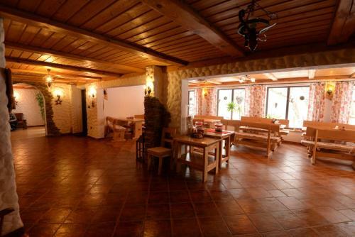 Hostal Go?ciniec Pod Ma?ym Kr�lem
